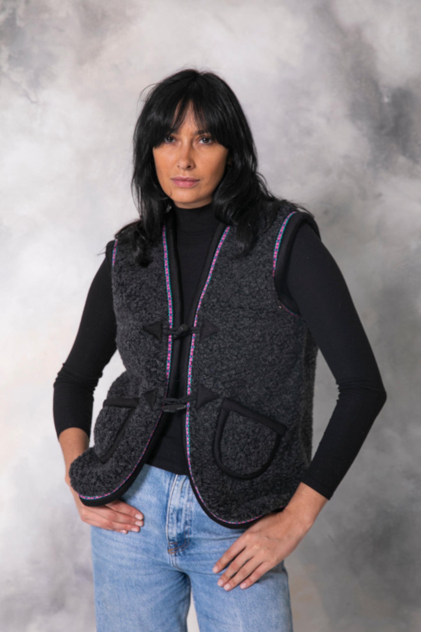 Al Ula Vest- Virgin Wool- Black