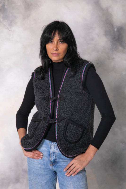 Al Ula Vest- Virgin Wool- Black