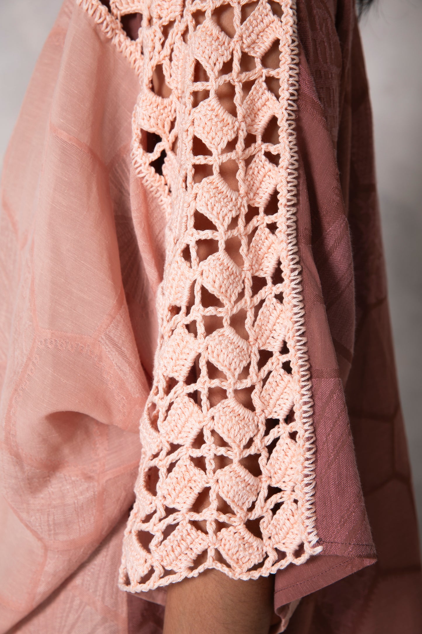 2 tone blush abaya with handmade crochet