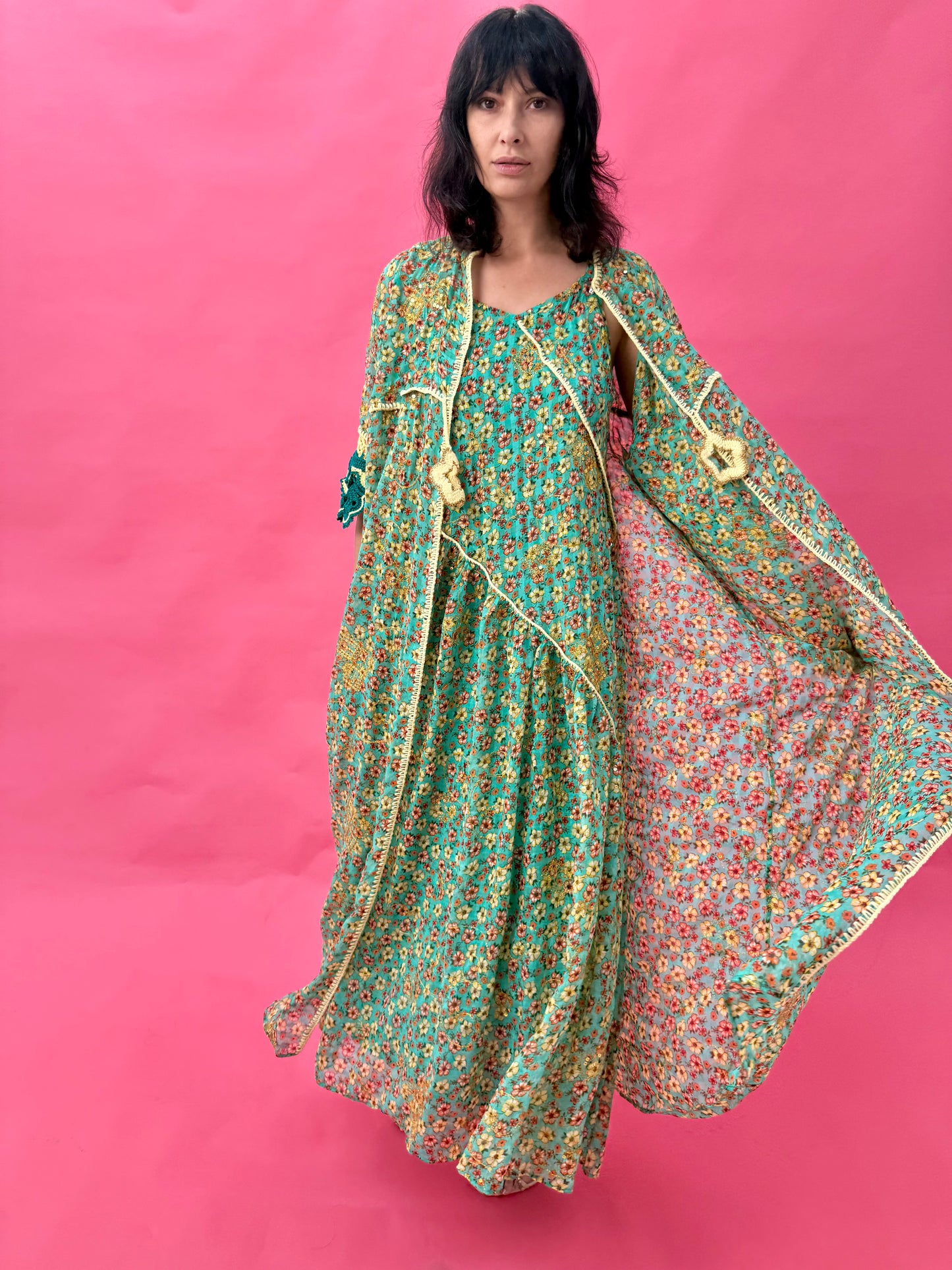 Chiffon abaya set with handmade crochet sleeves - Drop Daisy