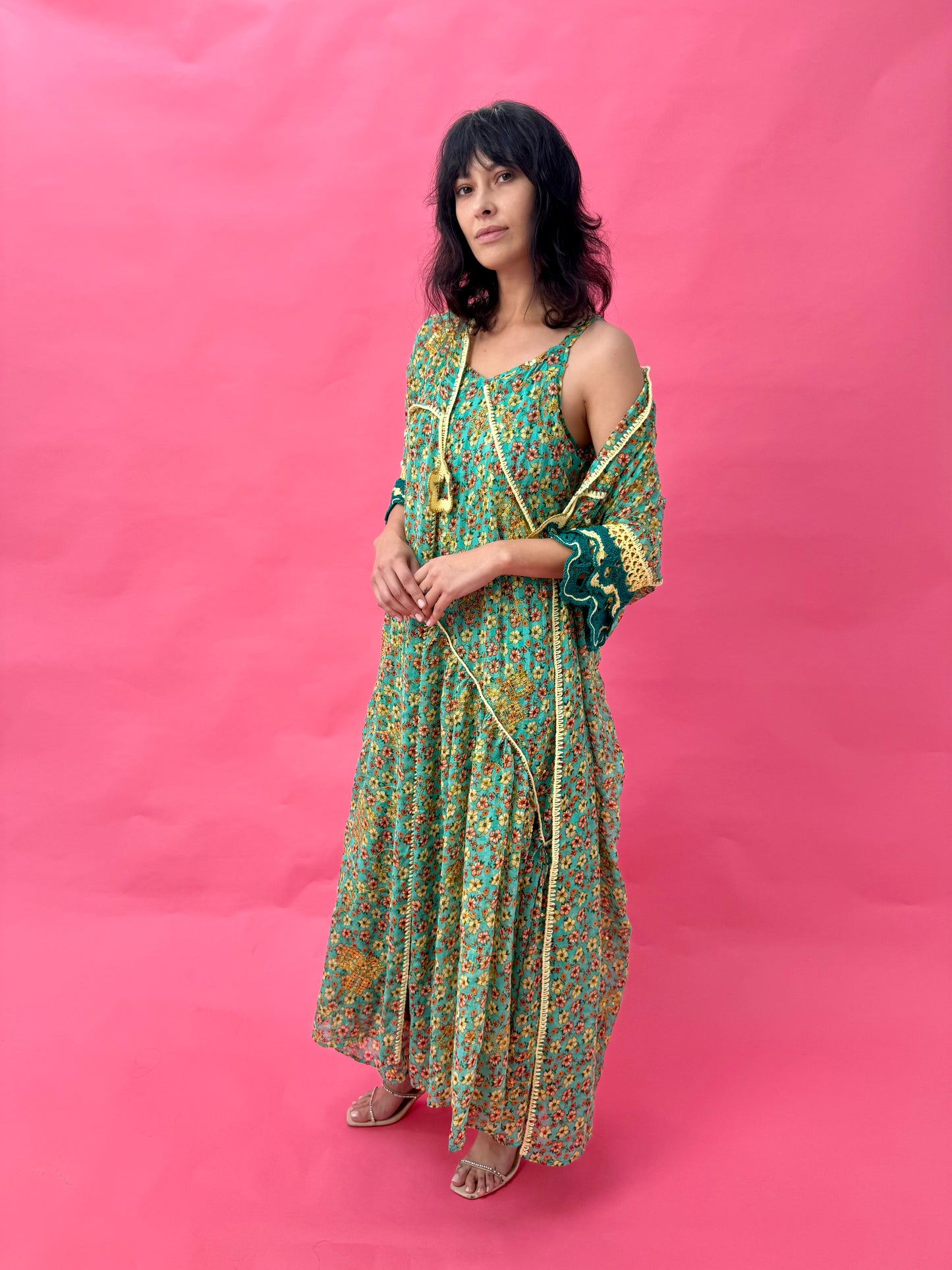 Chiffon abaya set with handmade crochet sleeves - Drop Daisy