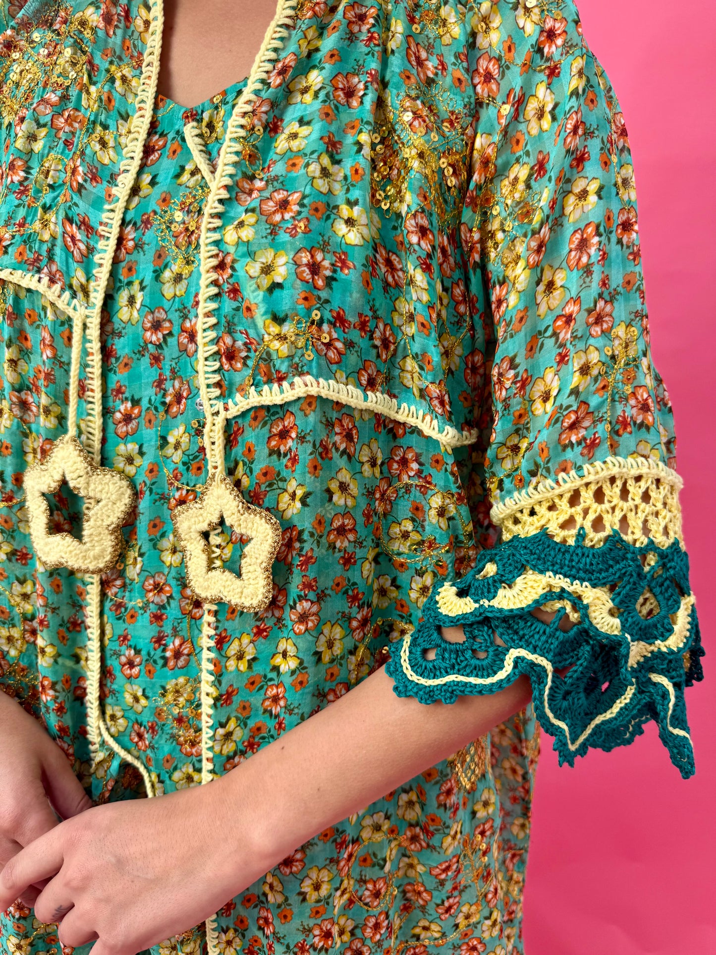 Chiffon abaya set with handmade crochet sleeves - Drop Daisy