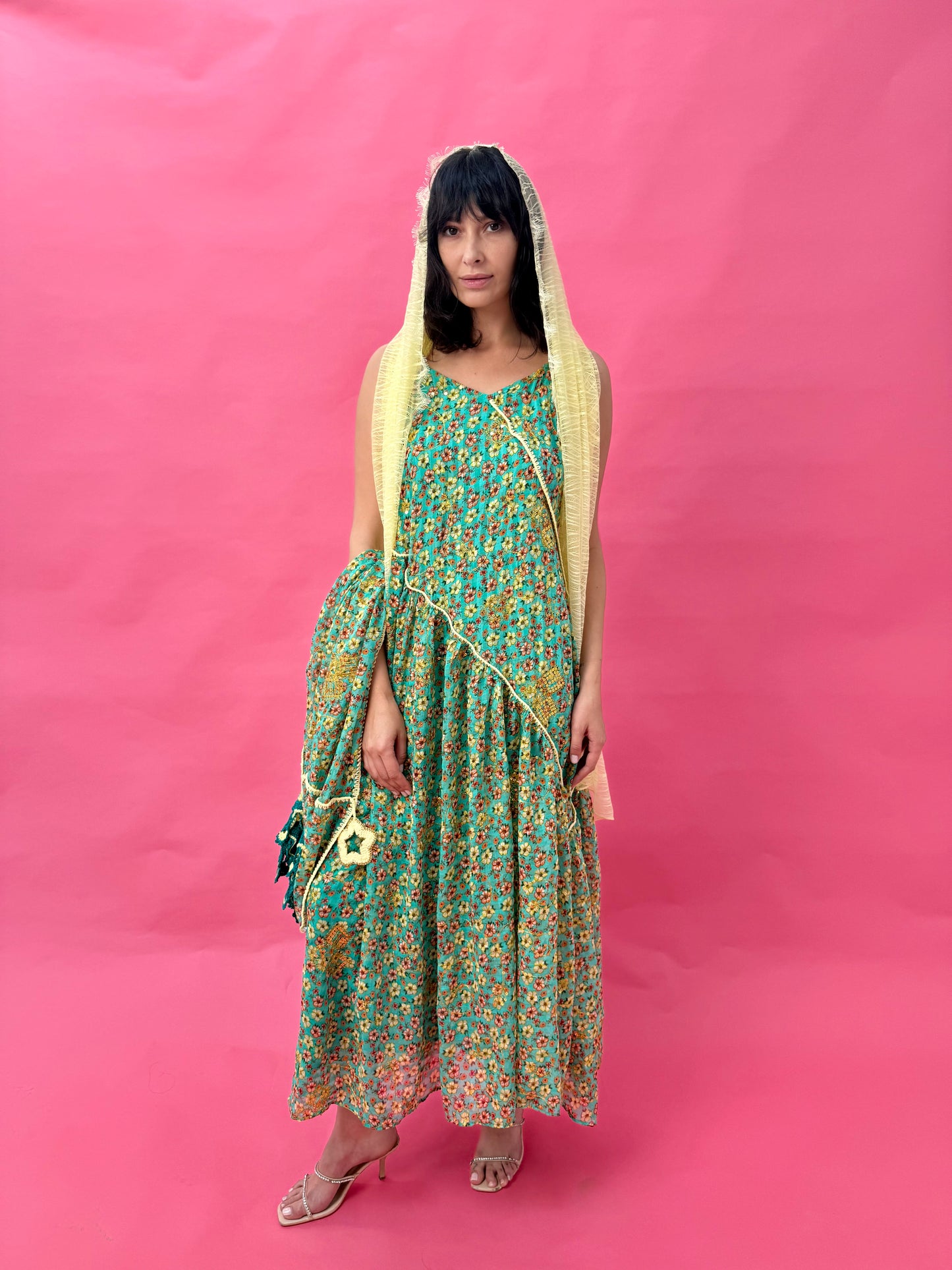 Chiffon abaya set with handmade crochet sleeves - Drop Daisy