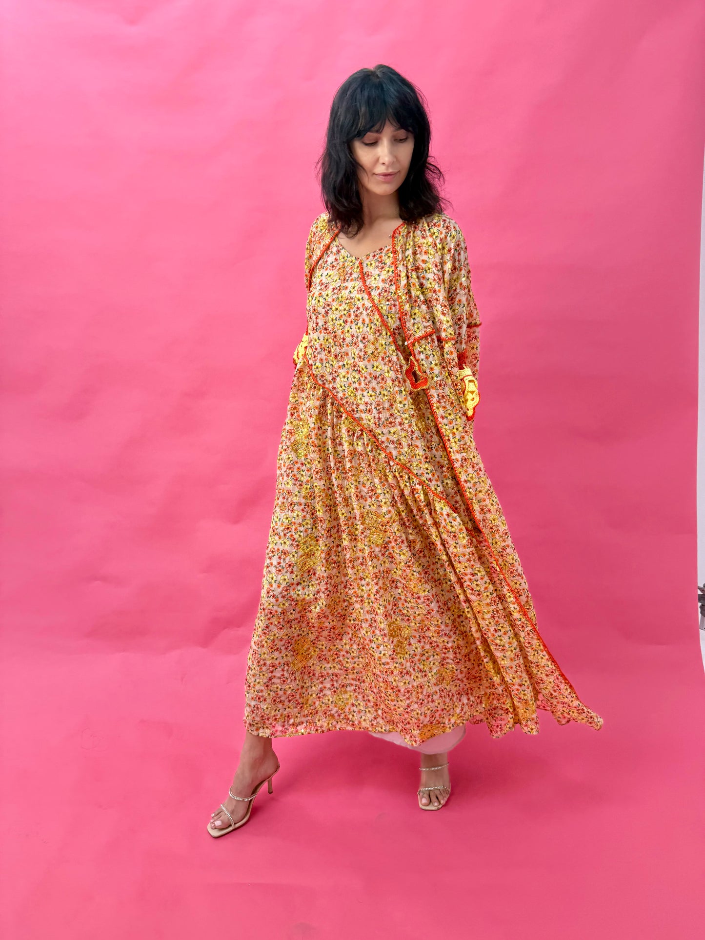 Chiffon abaya set with handmade crochet sleeves - Drop Daisy