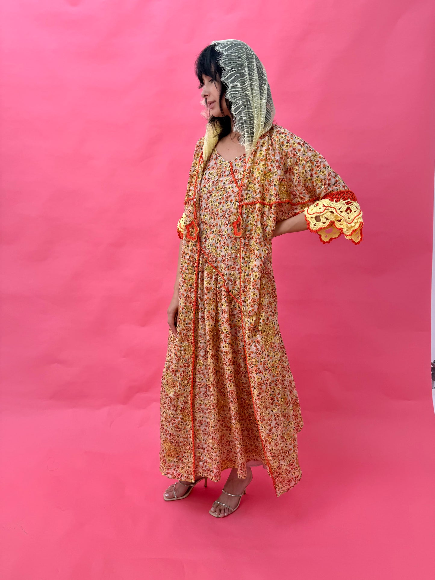 Chiffon abaya set with handmade crochet sleeves - Drop Daisy