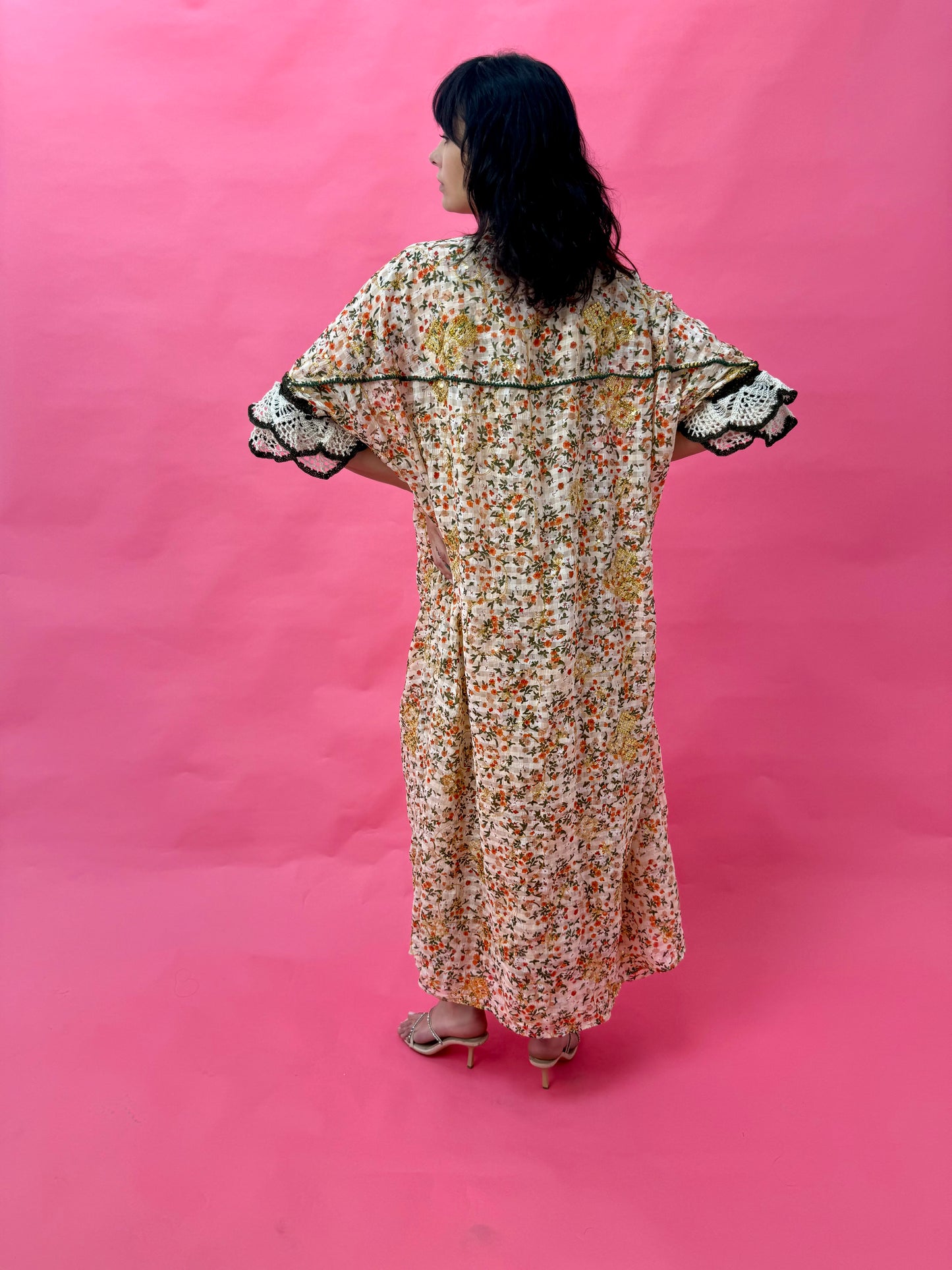 Chiffon abaya set with handmade crochet sleeves - Drop Daisy