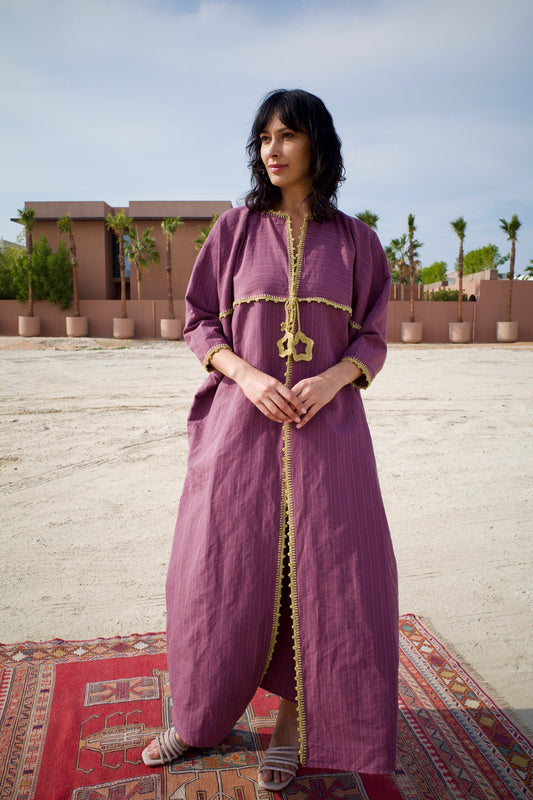 Linen abaya set with handmade crochet - Maroon / stripes