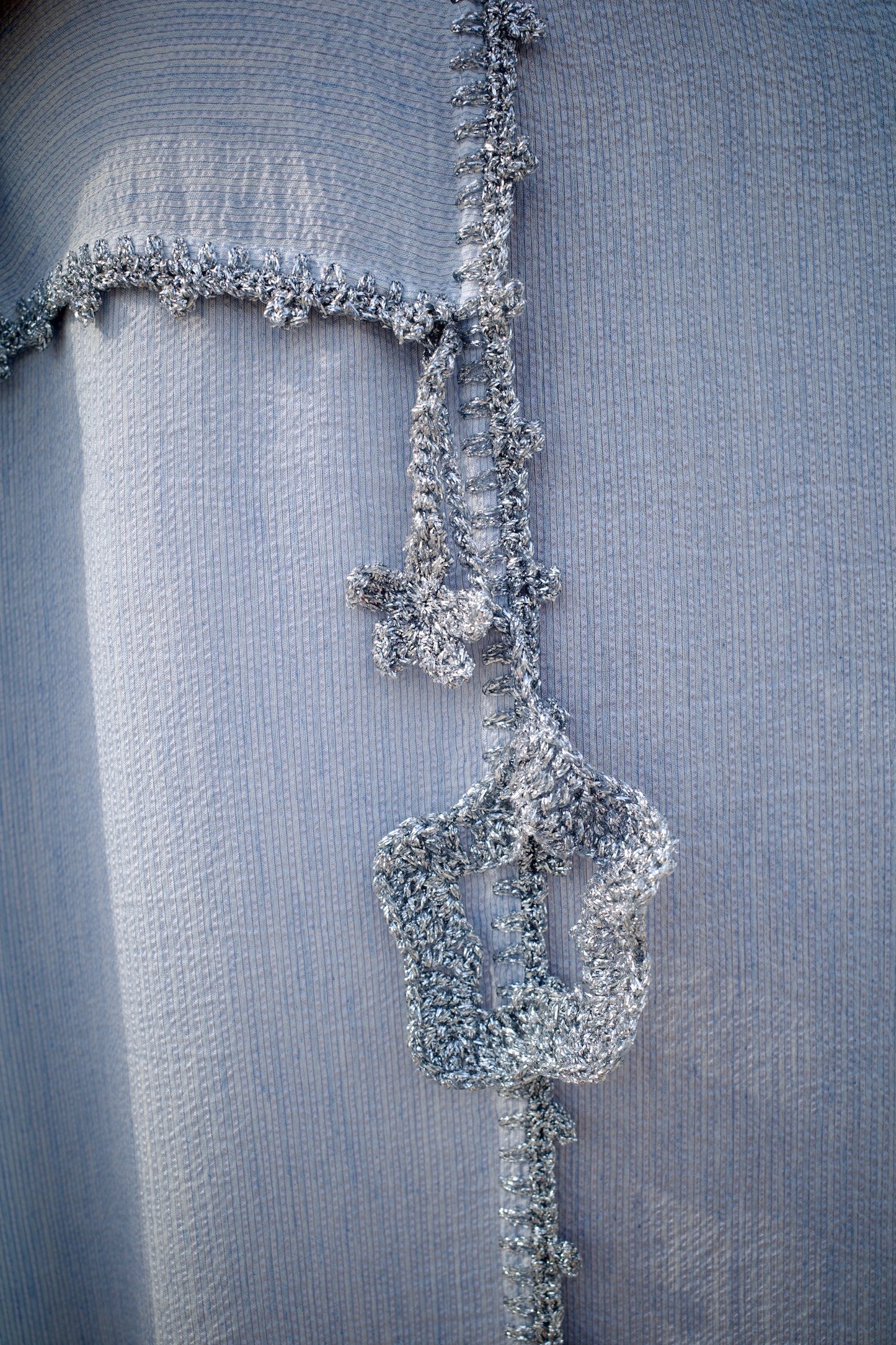 Abaya set with handmade crochet - Light blue