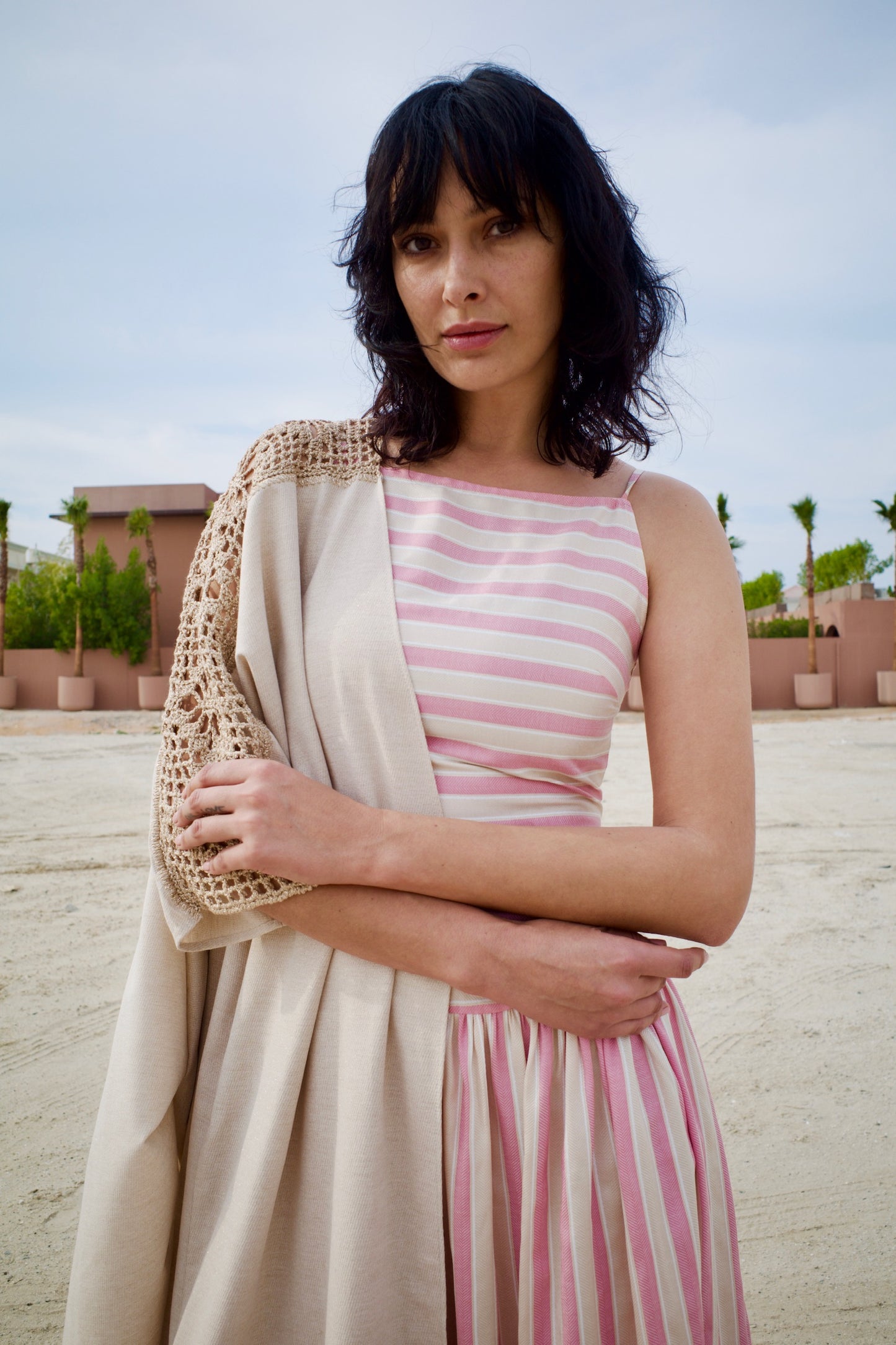 Linen abaya set with handmade crochet - Gold