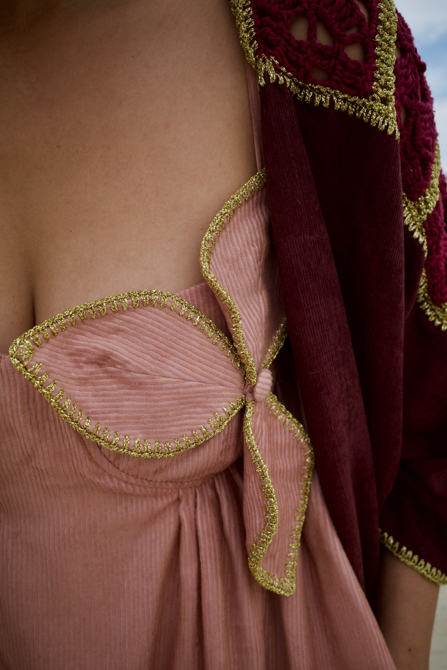 Corduroy abaya set with handmade crochet - Maroon/Pink